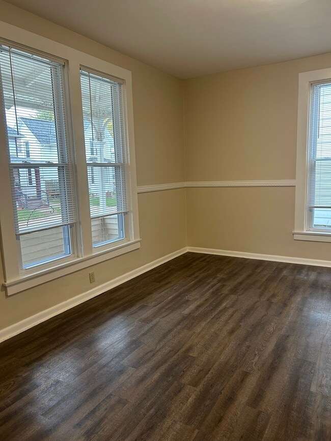 Building Photo - 435 Prospect Ct