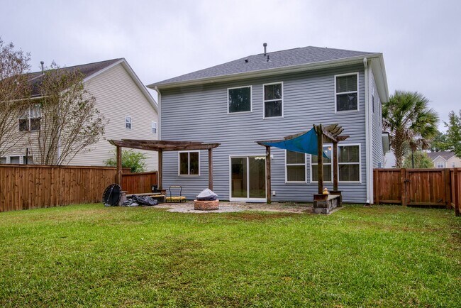Building Photo - 208 Woodbrook Way