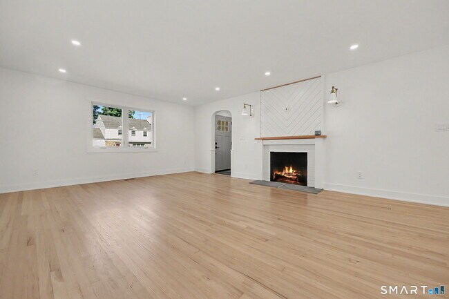 Building Photo - 91 Lockwood Rd