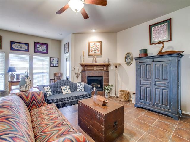 Building Photo - 9744 Water Tree Dr