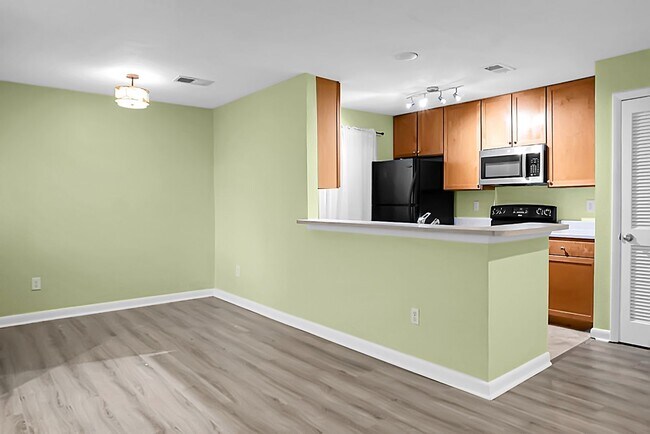 Building Photo - 278 Alexandra Dr