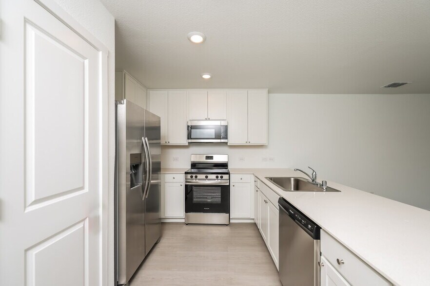 Building Photo - 1235 Maple St