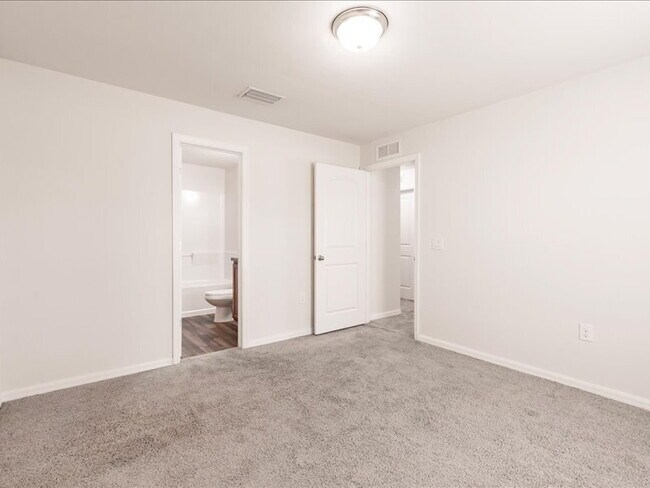 Building Photo - Spells Wear Off, Leases Don’t – 3Bd/2Bth D...