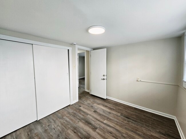 Building Photo - 5010 Harold Ave