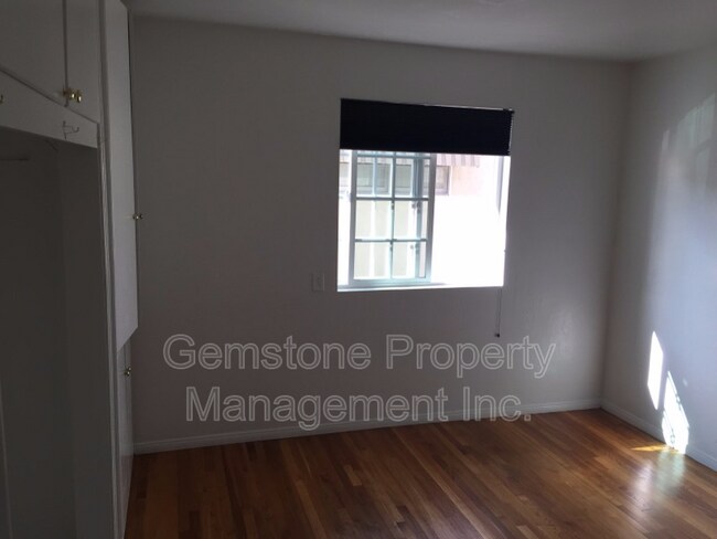 Building Photo - 4938 Art St