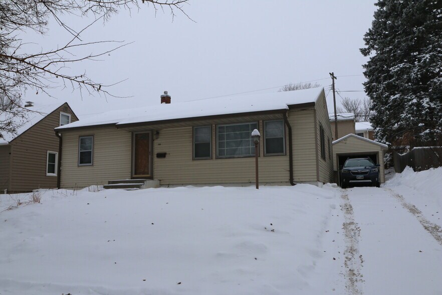 Building Photo - 1905 S Western Ave