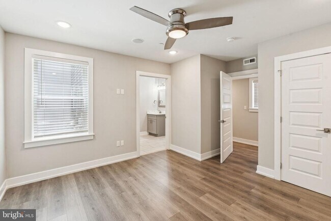 Building Photo - 1309 S 52nd St