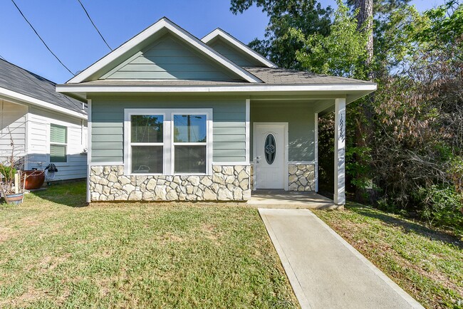 Primary Photo - 16948 W Ivanhoe St