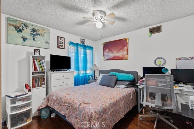 Building Photo - 663 Eston Pl