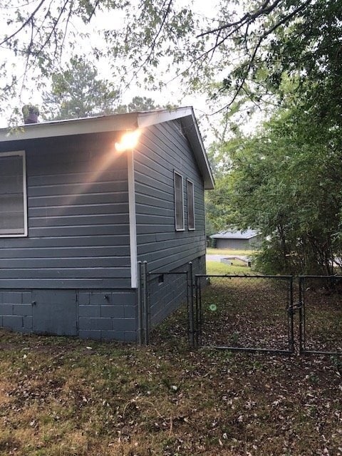 Building Photo - 1705 4th Pl NW