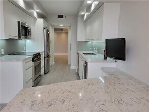 Building Photo - 20281 E Country Club Dr