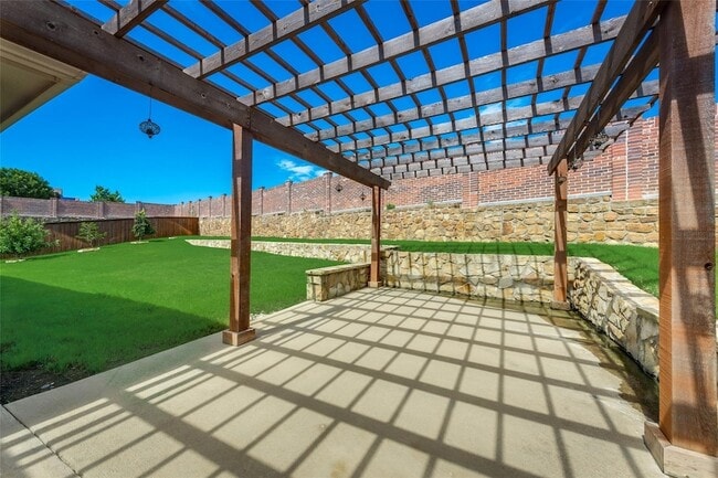 Building Photo - 601 Elm Creek Dr