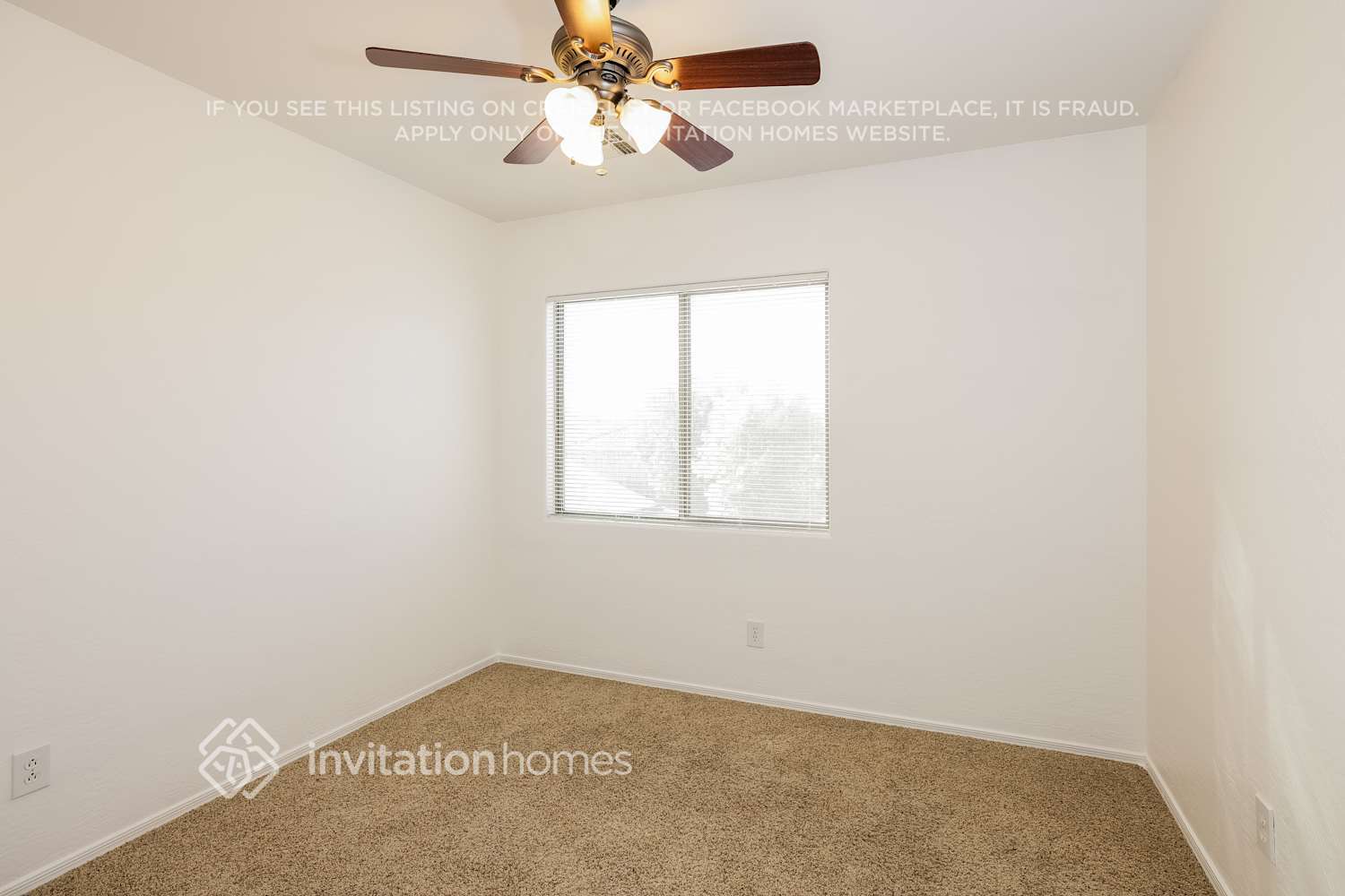 Building Photo - 39137 N Parker Ln