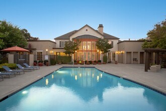 Building Photo - ZZZThe Tides