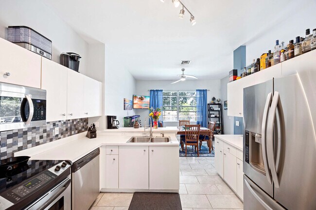 Building Photo - 3041 Orange Grove Trail