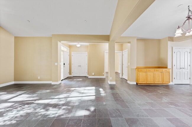 Building Photo - Beautiful Home in 55+ Community!