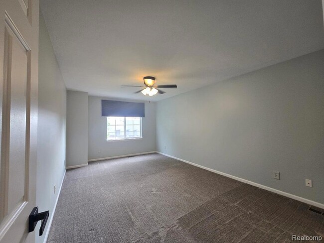 Building Photo - 24015 Fairlane Blvd