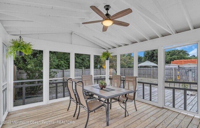 Building Photo - 15 Bahia Ct