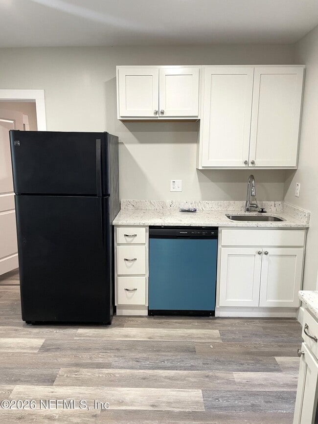 Building Photo - 62 Dumas St