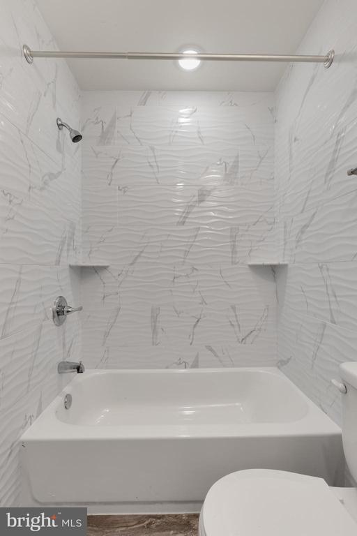 Building Photo - 624 N 35th St