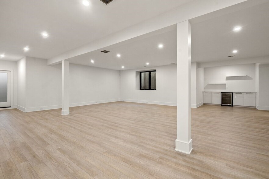 Building Photo - 55 Rosalie Rd