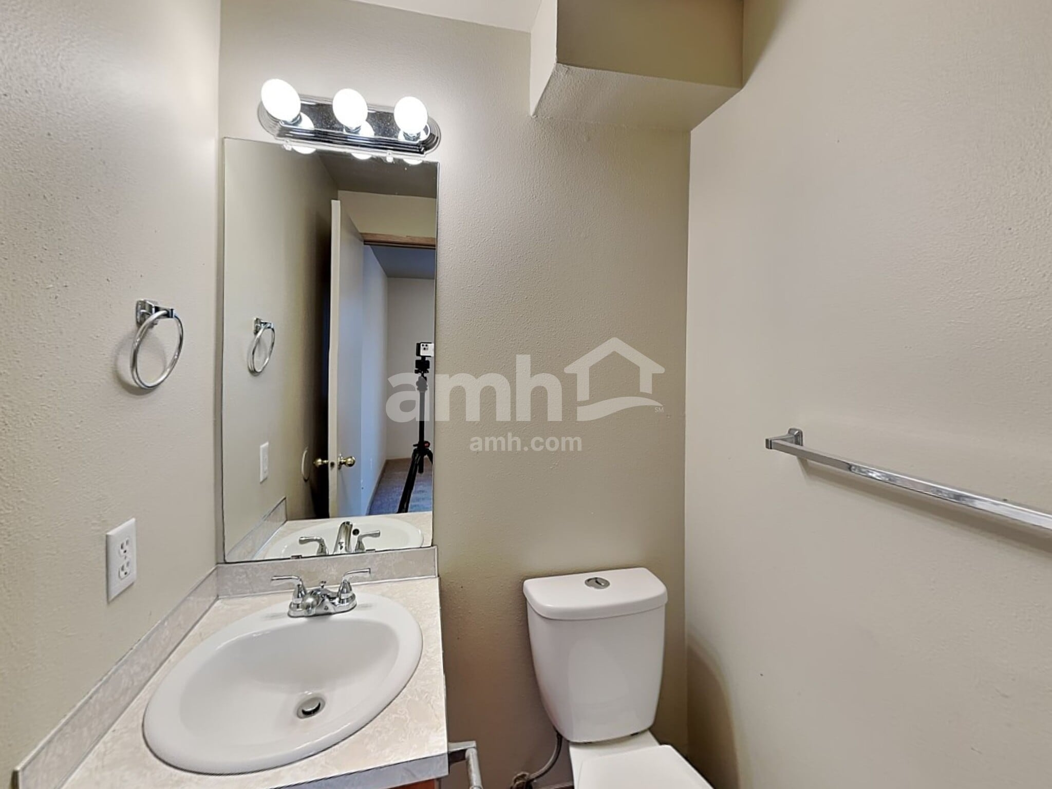 Building Photo - 16979 SW Steele Way