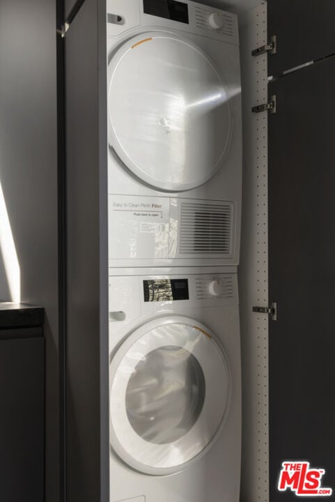 Building Photo - 2287 Baxter St