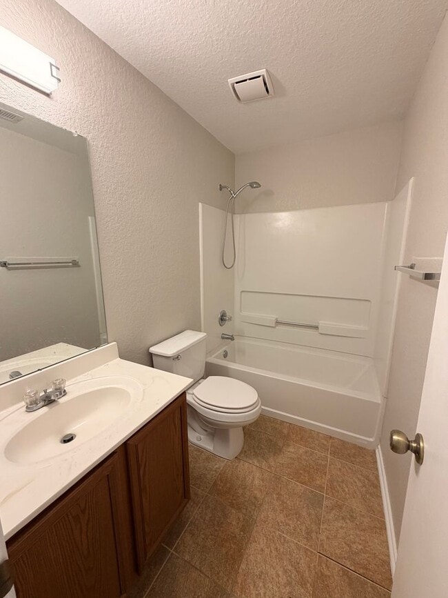 Building Photo - CUTE ONE STORY - 3 BEDROOM / 2 BATH HOME W...