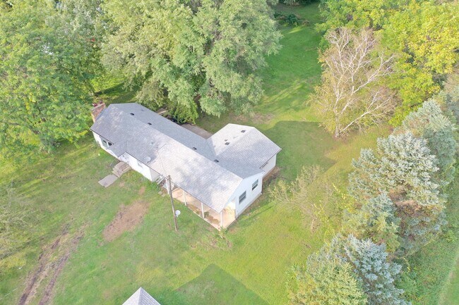 Building Photo - 3244 Marion Rd SE