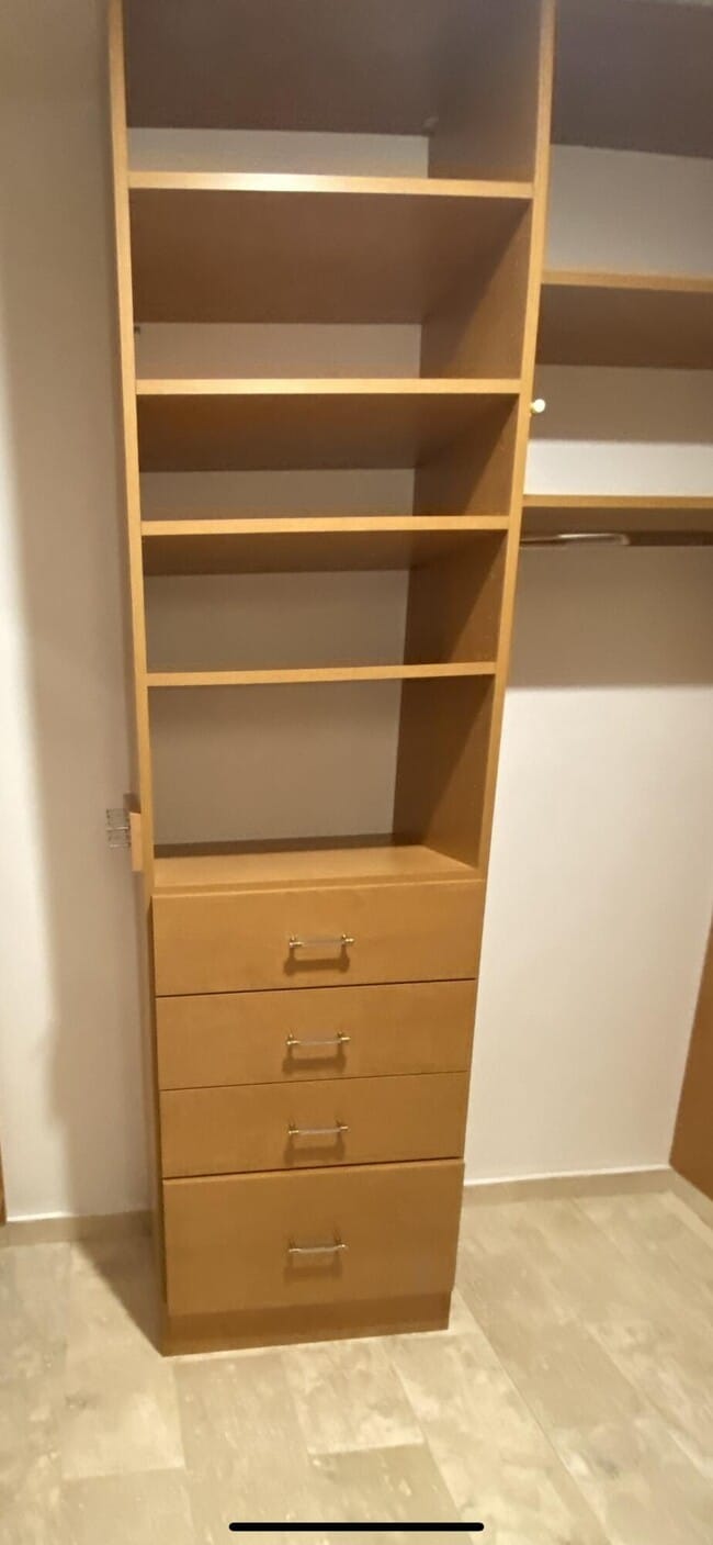 Building Photo - 5790 Fox Hollow Dr