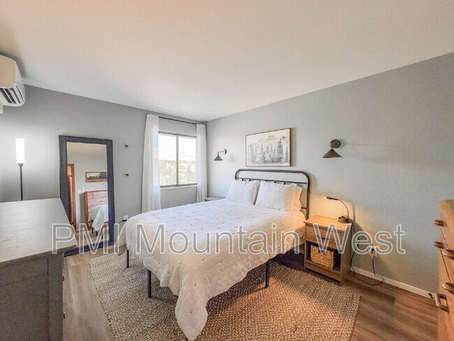 Building Photo - 339 E 600 S