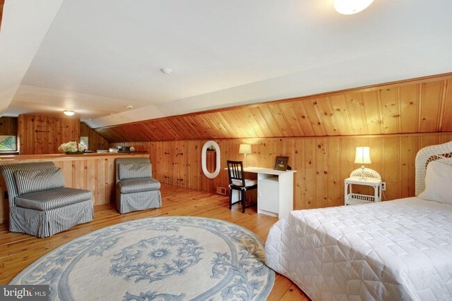 Building Photo - 5113 N Charles St