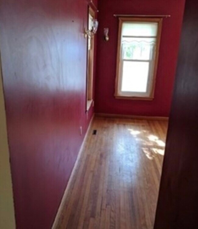 Building Photo - 36 West St