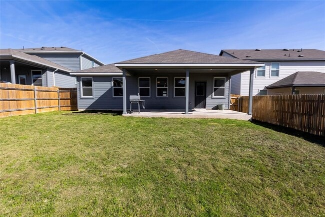 Building Photo - 204 Caisson Trl