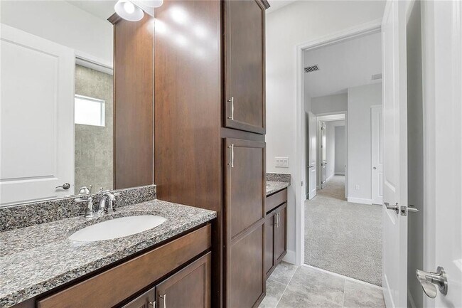 Building Photo - 14929 RedCove Pl