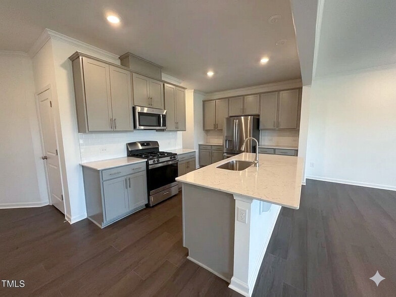 Building Photo - 237 Shingle Oak Rd