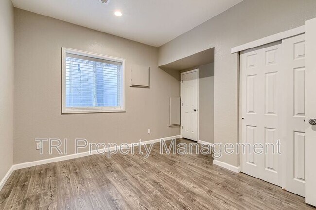 Building Photo - 645 W 171st Pl