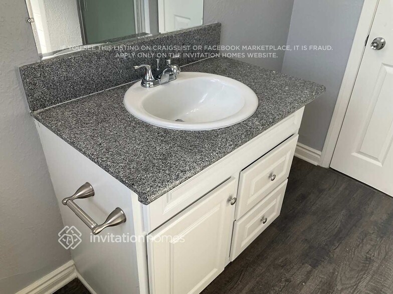 Building Photo - 2643 Etiwanda Ave