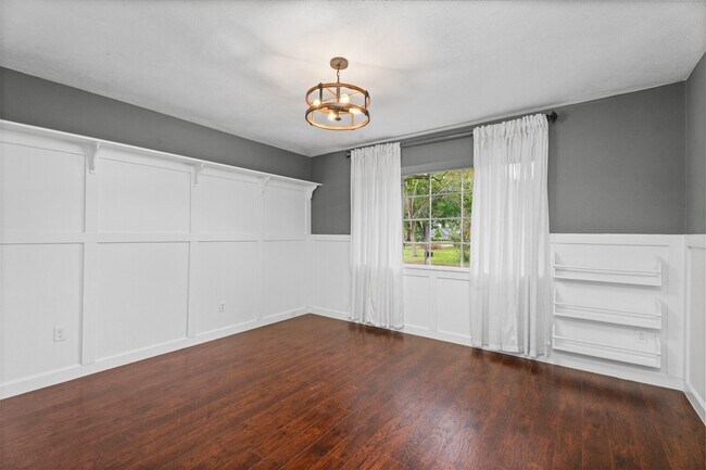 Building Photo - 602 Aldersgate Ct