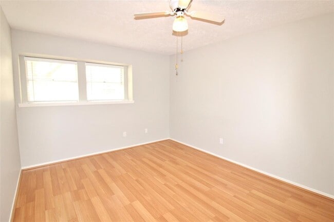 Building Photo - 13511 Brook Hollow Dr
