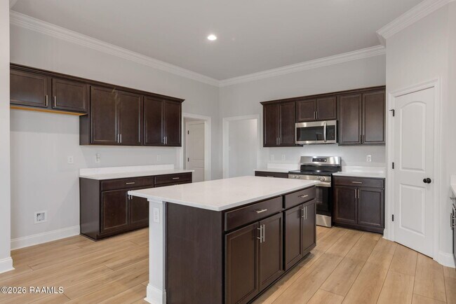 Building Photo - 106 Bejeweled Ave