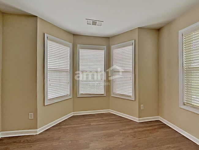 Building Photo - 2651 Freemont St