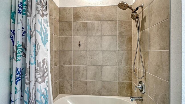 Building Photo - 12180 Wellen Golf St