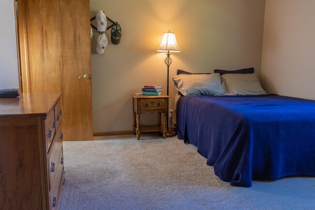 Building Photo - 1001 W Will Rogers Dr