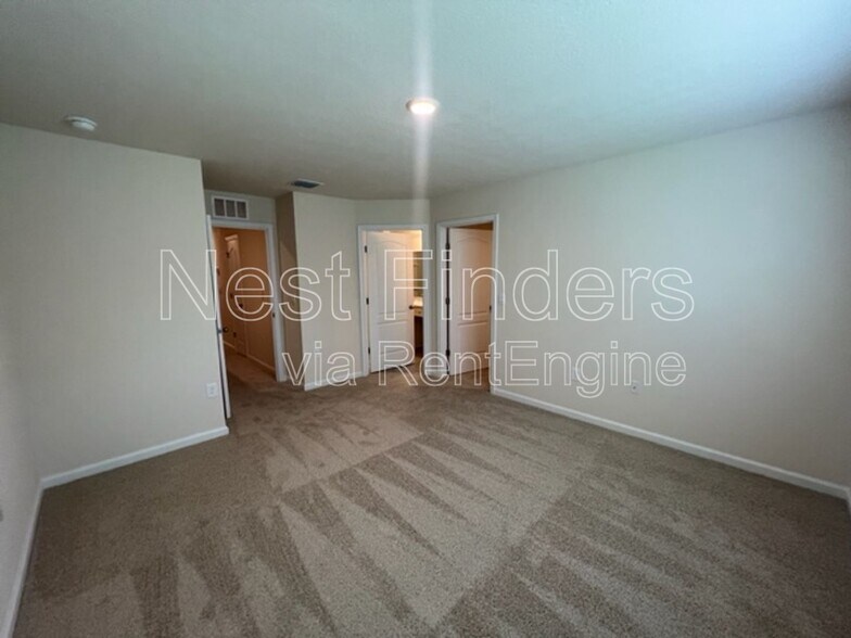 Building Photo - 268 Pasadena Dr