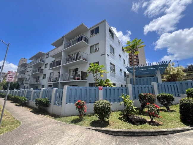 Building Photo - Kama'aina Hale #405