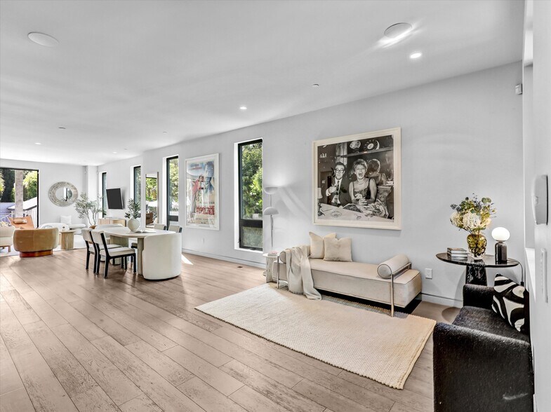 Building Photo - 1724 N Sierra Bonita Ave