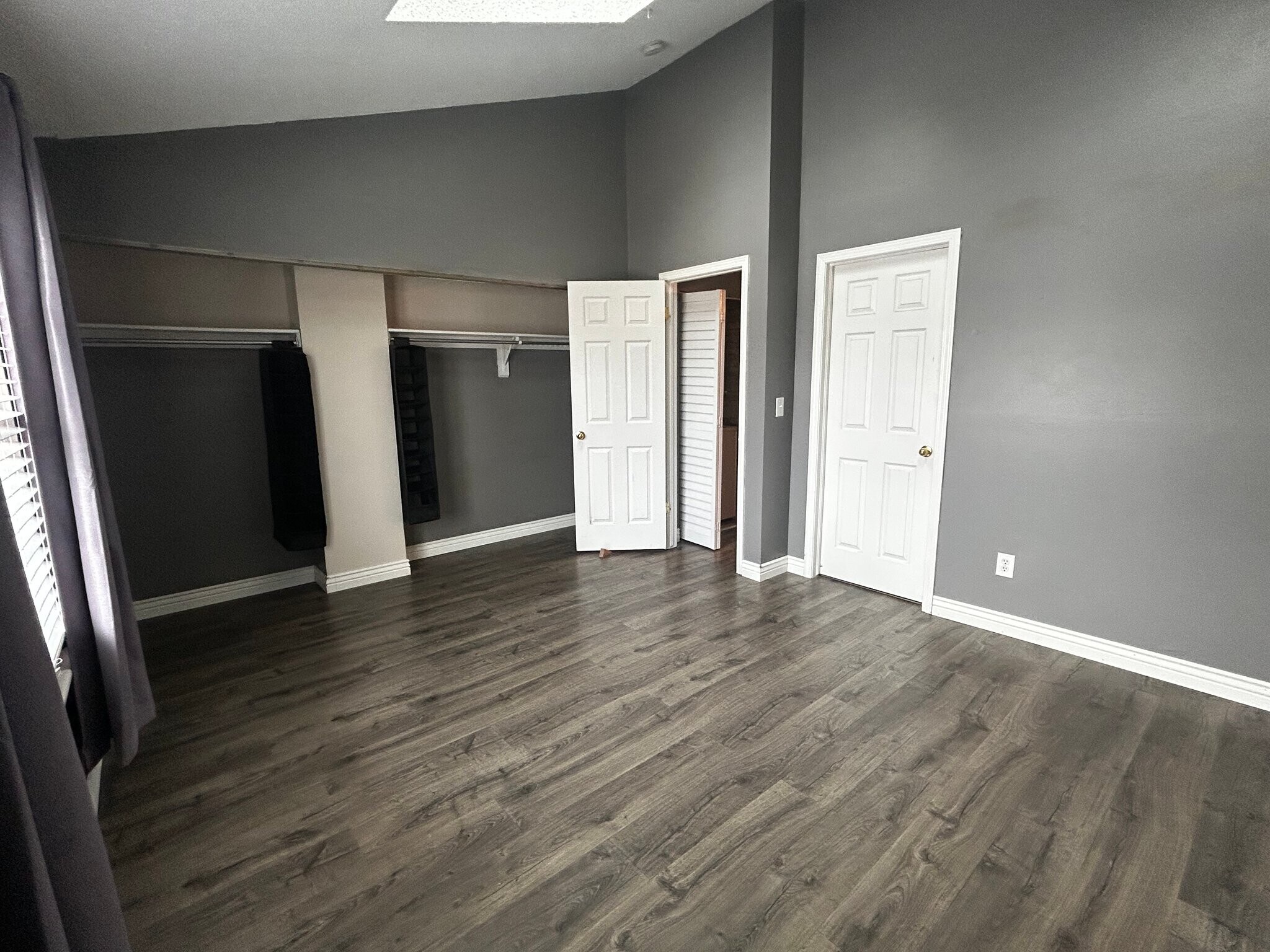 Building Photo - 16901 E Chenango Ave