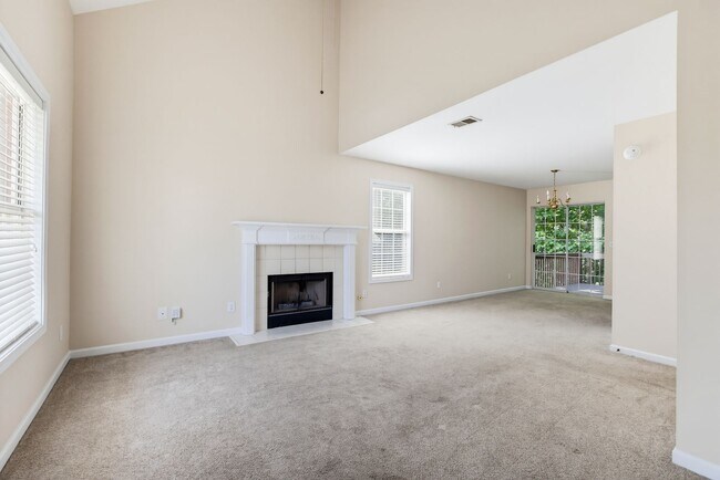 Building Photo - 181 Stoneforest Dr