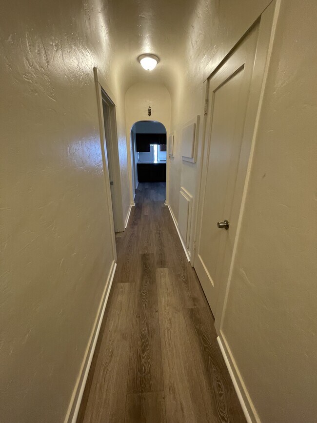 Building Photo - 1316 H St